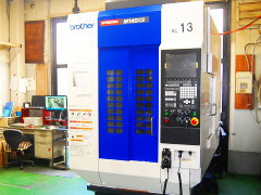 五軸加工機　SPEEDIO M140X2